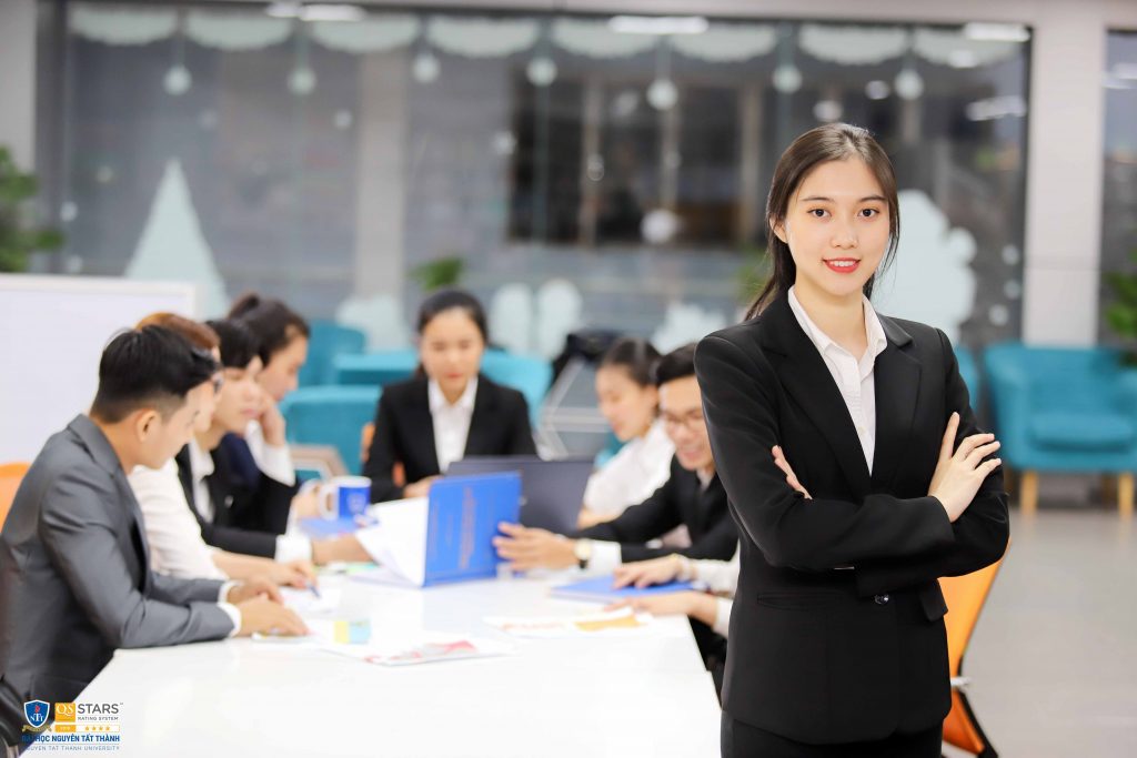 học đại học online từ xa ngành quản trị nhân lực